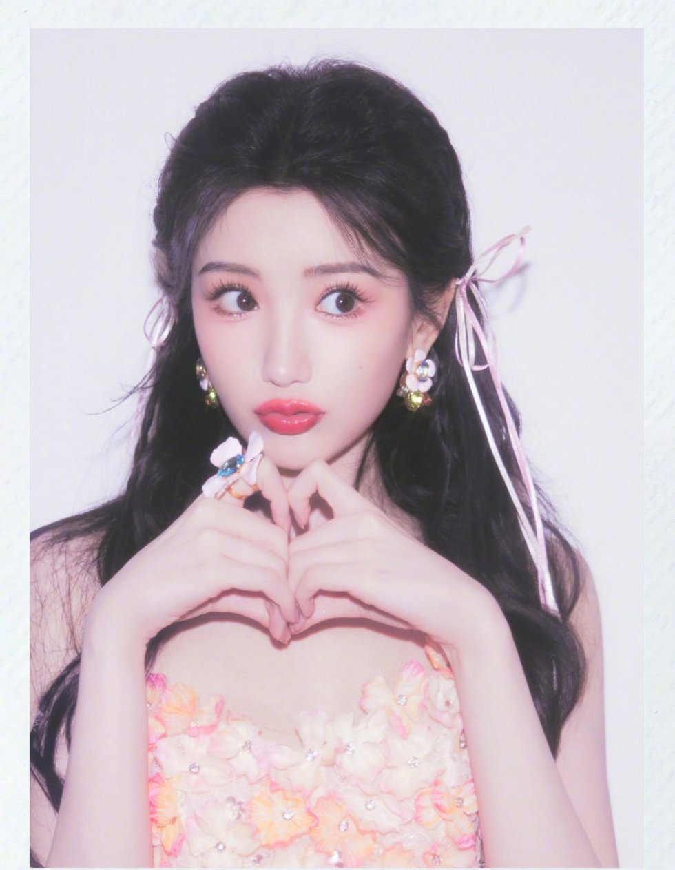 包养女孩 包养女孩