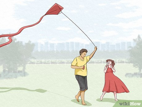 Flying a kite is the perfect picnic date activity to indulge in.